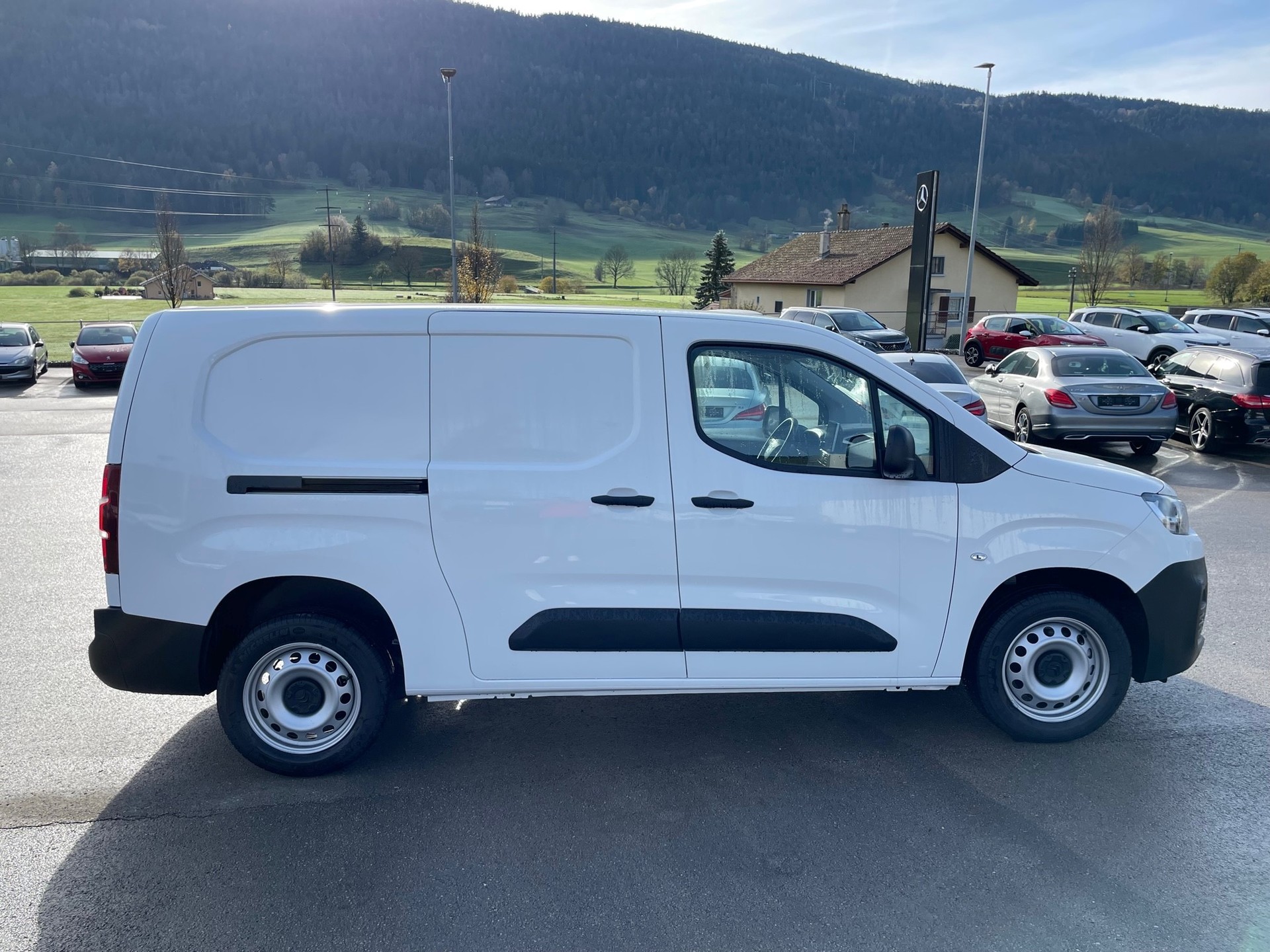CITROEN BERLINGO VAN 1.5 HDi Club XL-showroom-element-1