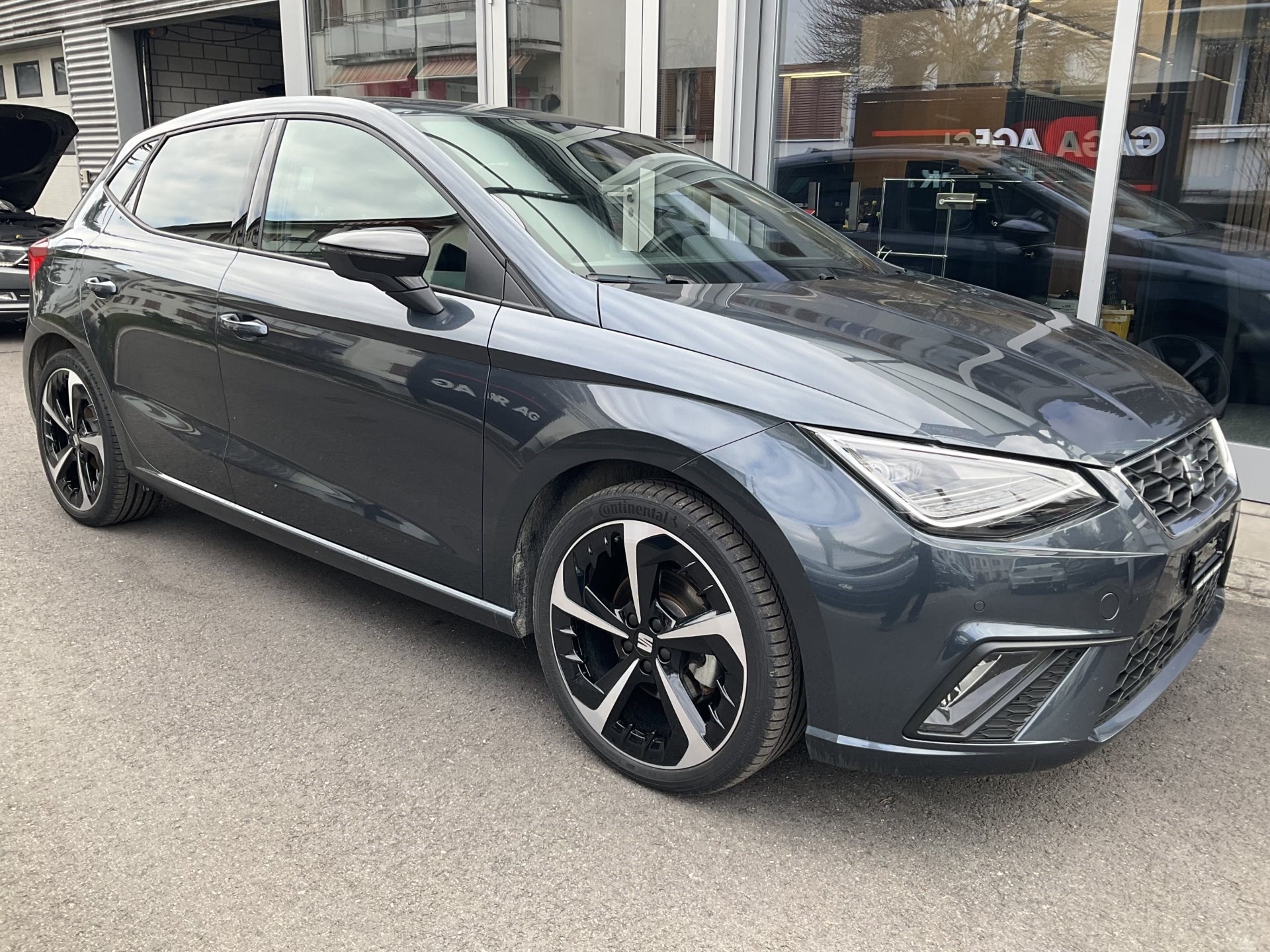 SEAT IBIZA FR *** SEAT WERKSGARANTIE BIS 2029 ***-showroom-element-2