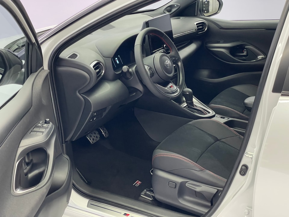 Yaris Hybrid 1.5 GR Sport