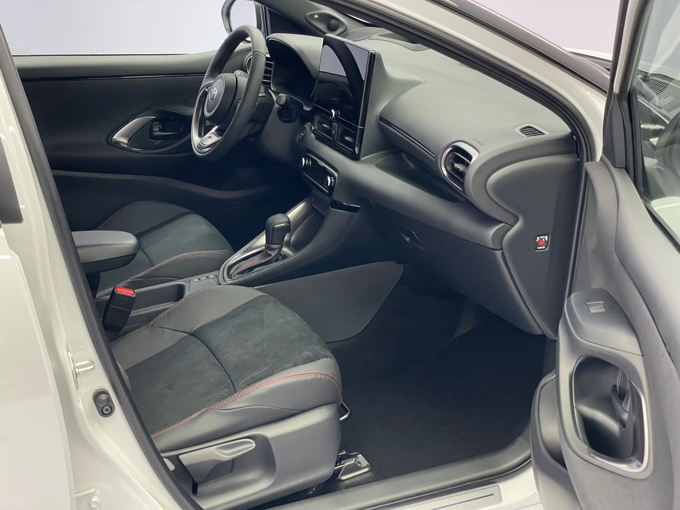 Yaris Hybrid 1.5 GR Sport