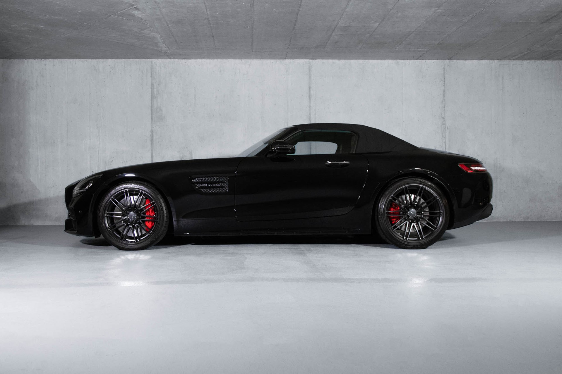 MERCEDES-BENZ AMG GT C Roadster Speedshift DCT-showroom-element-3