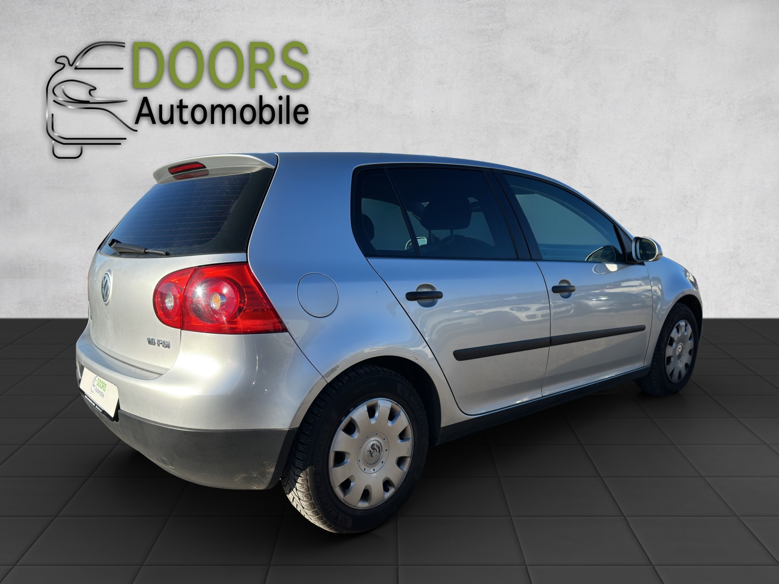 VW 1.6 Trendline-showroom-element-3