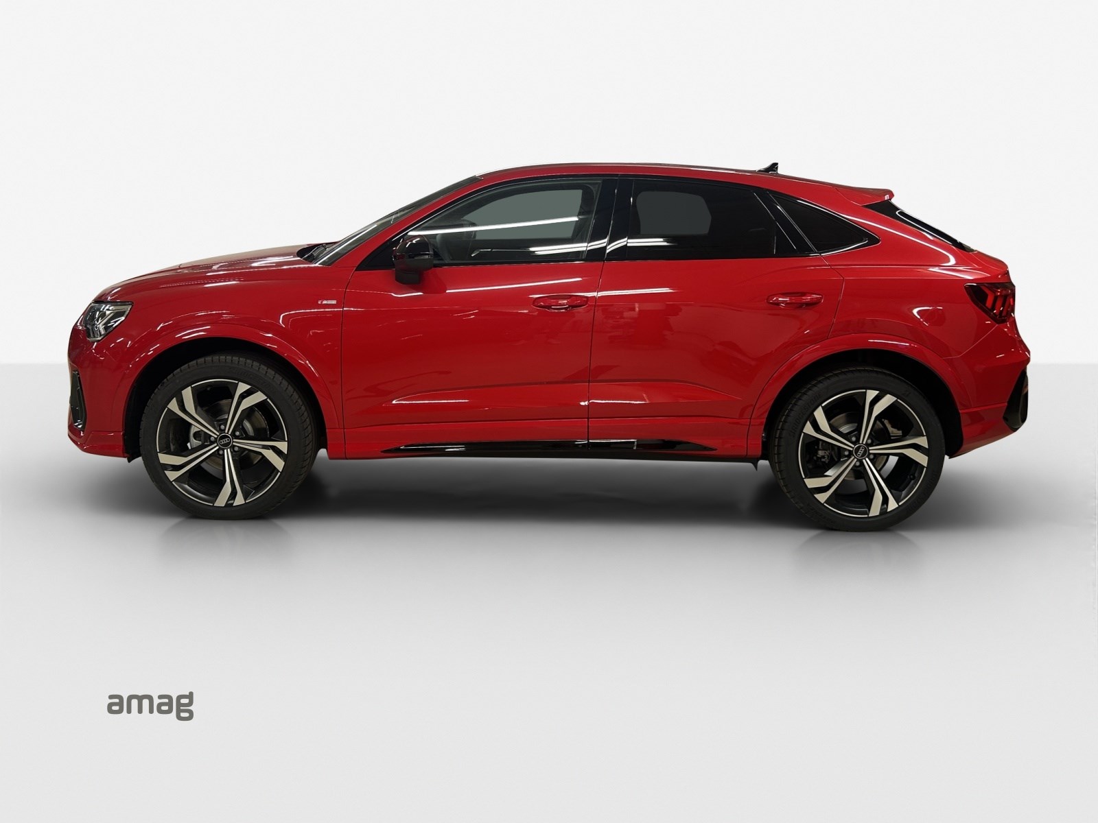 AUDI Q3 Sportback 35 TFSI S line Attraction-showroom-element-1