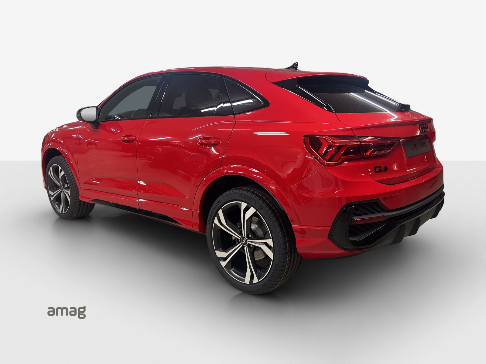 AUDI Q3 Sportback 35 TFSI S line Attraction-showroom-element-2