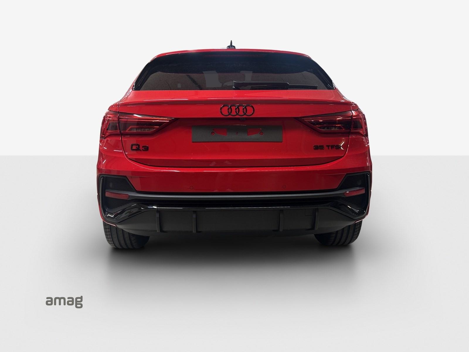 AUDI Q3 Sportback 35 TFSI S line Attraction-showroom-element-3