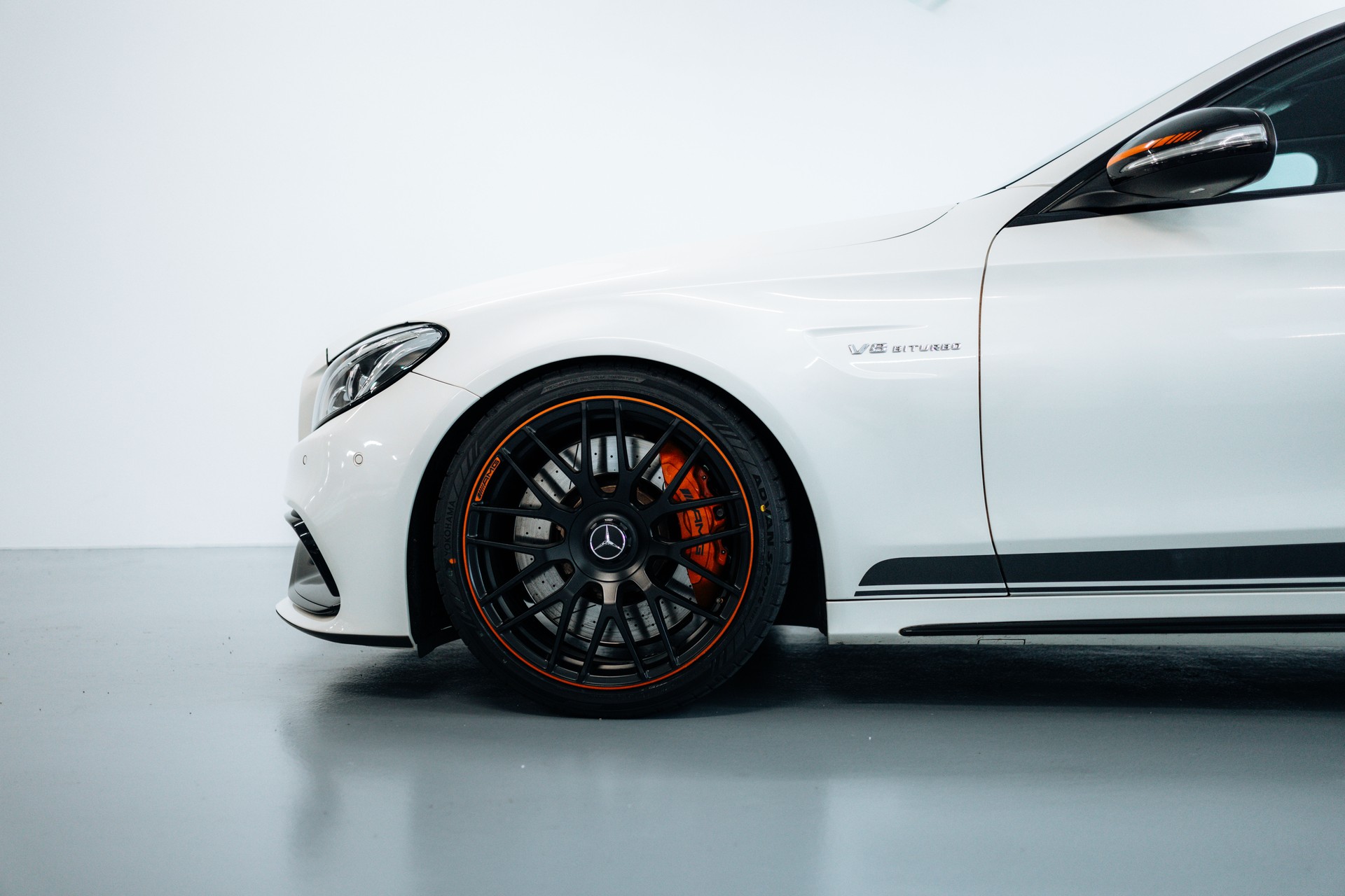 MERCEDES-BENZ C 63 S AMG Edition 1 Speedshift-showroom-element-2