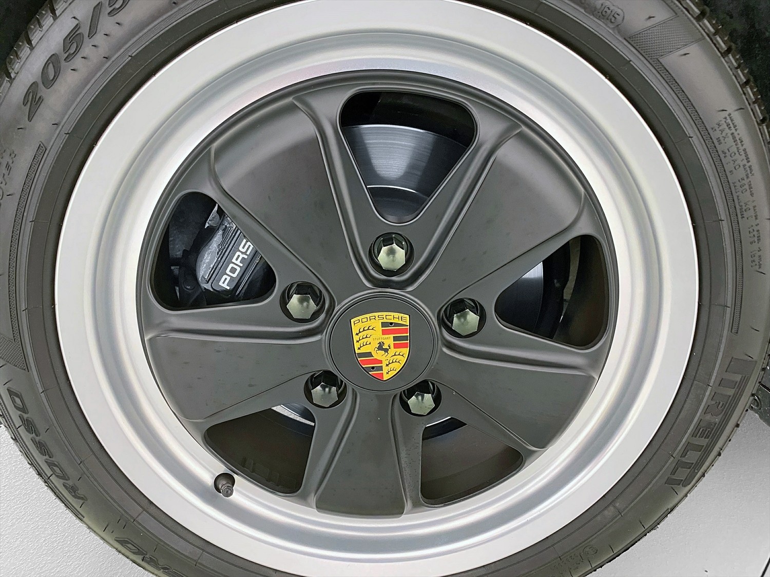 911 Carrera 2 Cabrio
