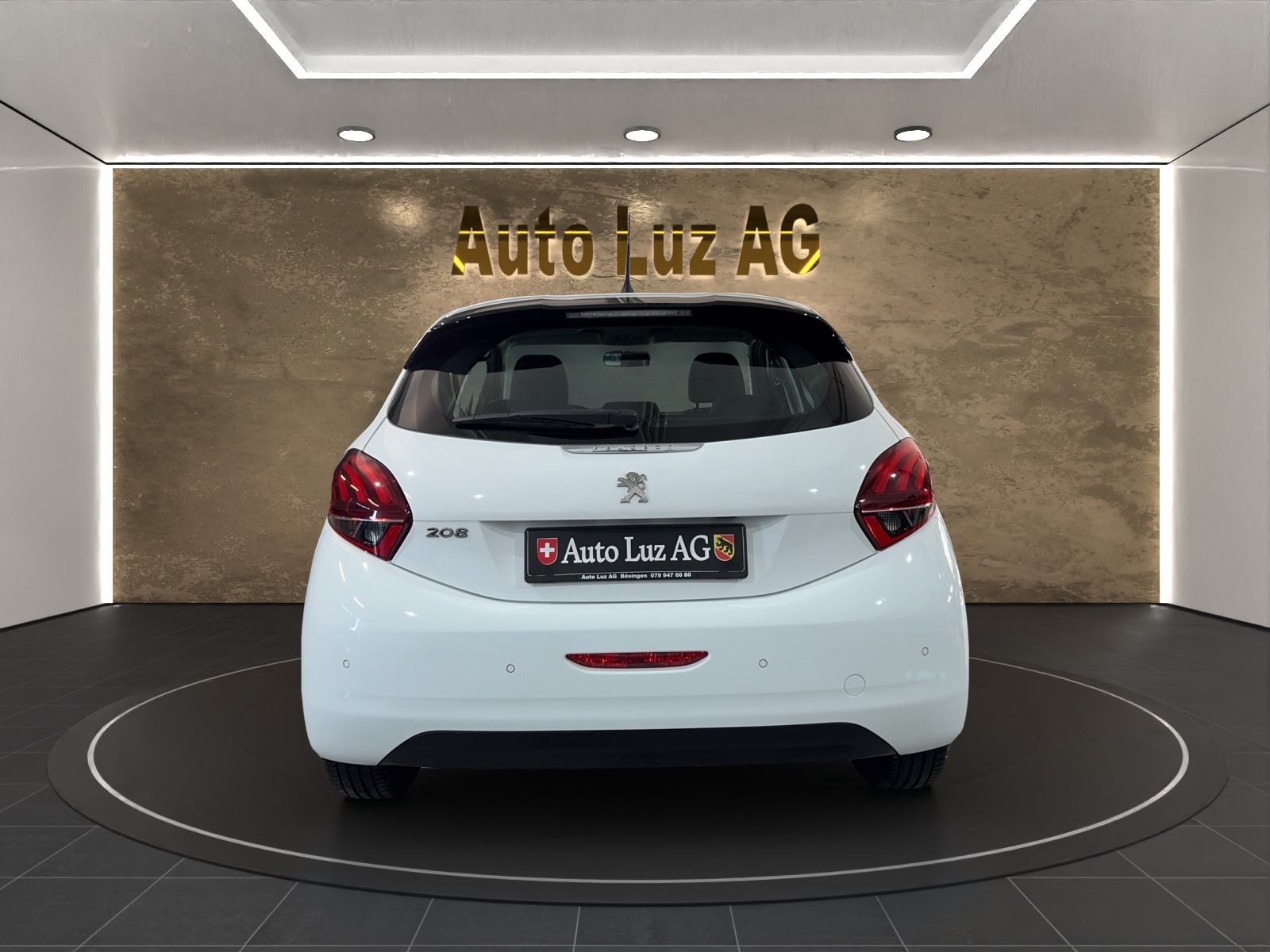 PEUGEOT 208 1.2 PureTech Signature-showroom-element-2