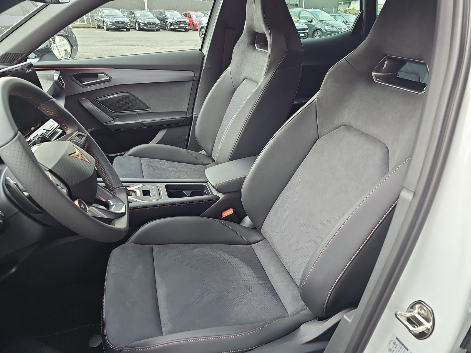 CUPRA Formentor 1.5 TSI DSG-image-6