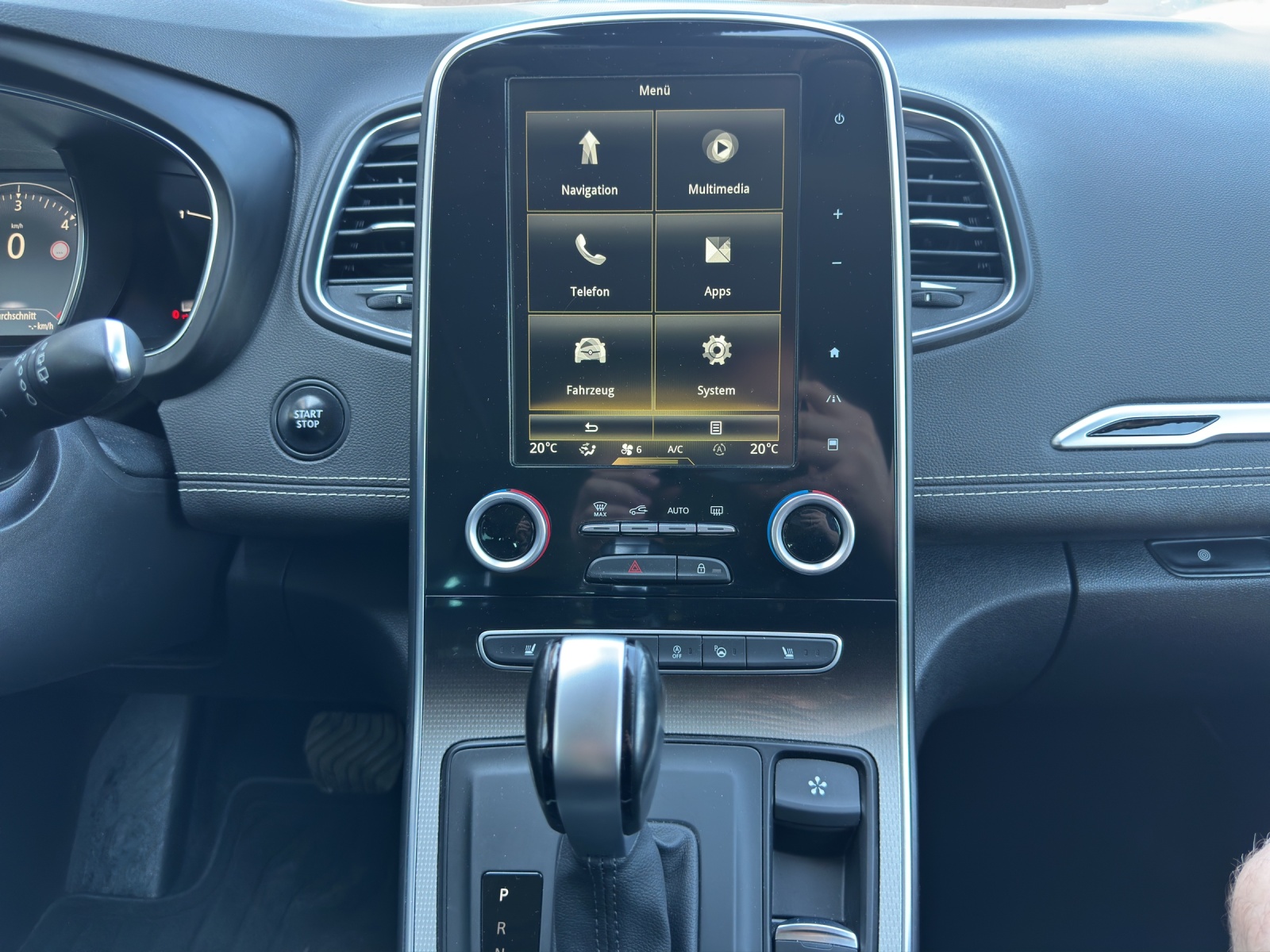 RENAULT Grand Scénic 1.6 dCi Initiale Paris EDC-image-10