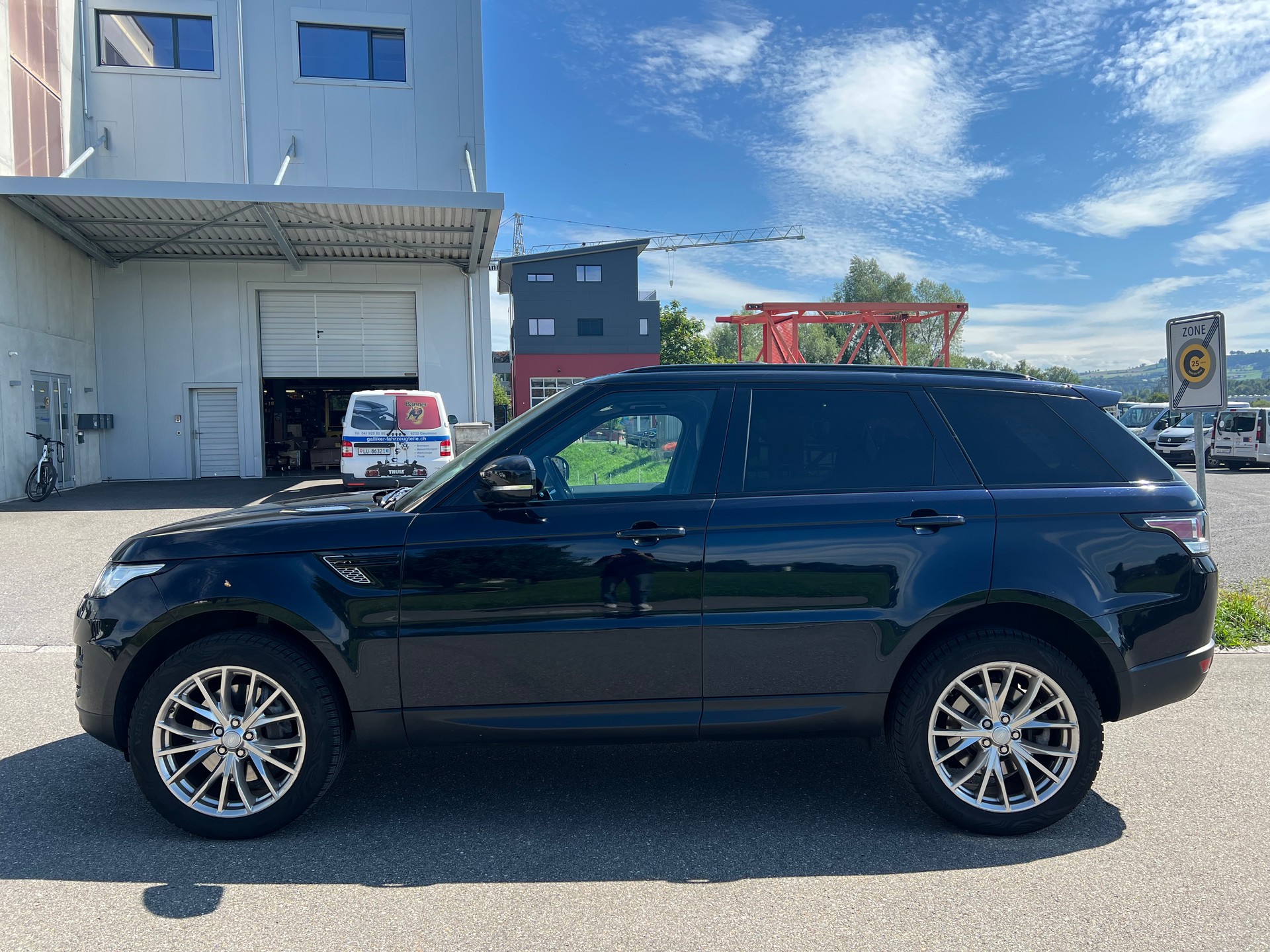 LAND ROVER Range Rover Sport 3.0 SDV6 HSE Dynamic Automatic-showroom-element-3