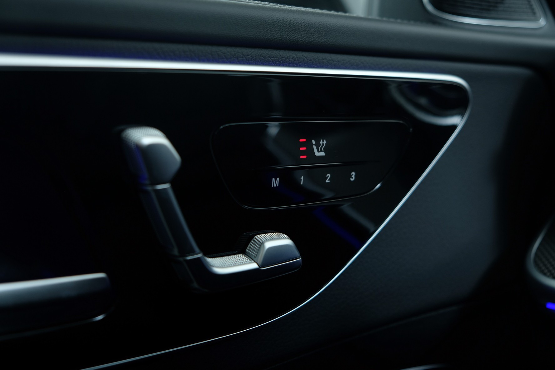 MERCEDES-BENZ C 220 d T 4 Matic Swiss Star-image-24