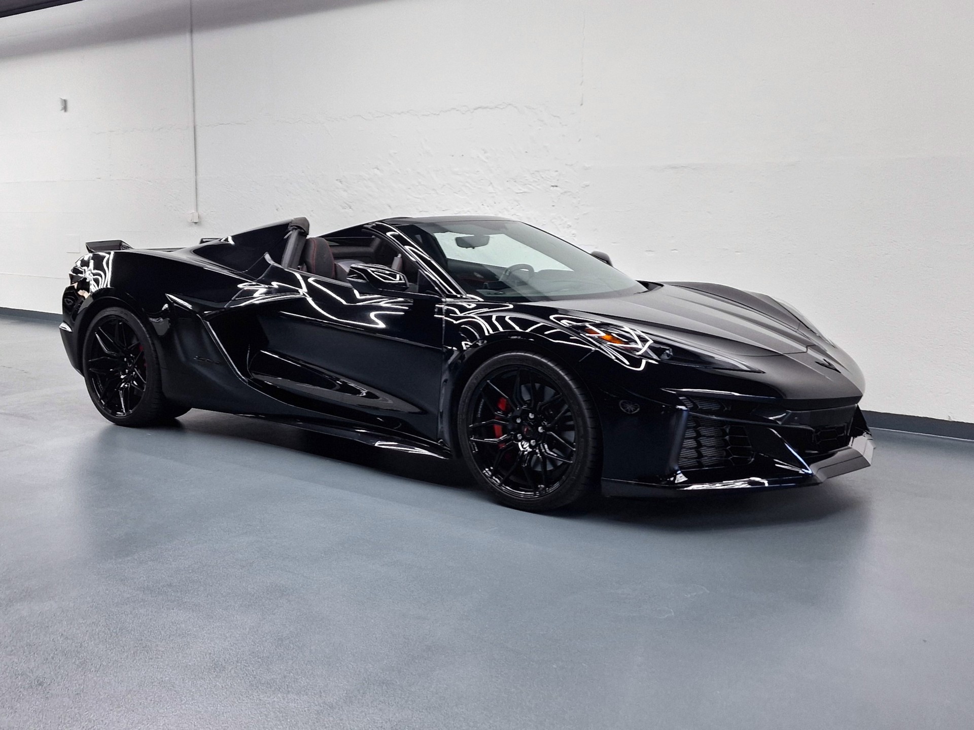 CHEVROLET CORVETTE Z06-showroom-element-1