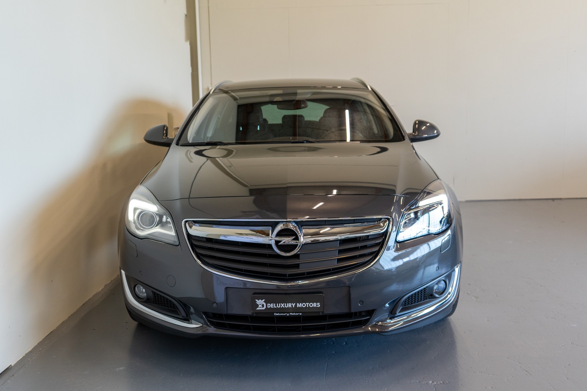OPEL Insignia Sports Tourer 1.6 T Cosmo-showroom-element-1
