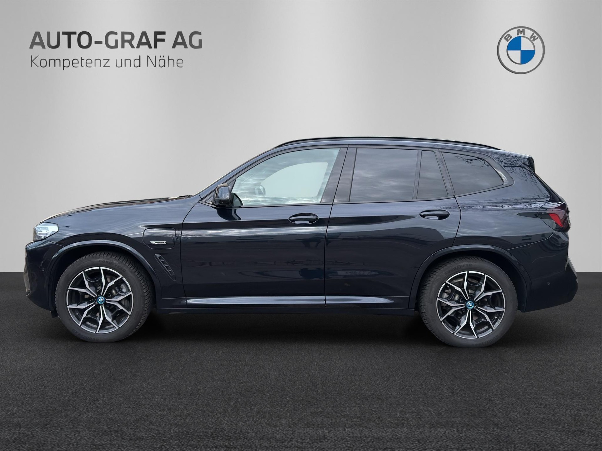 BMW X3 xDrive 30e M Sport-showroom-element-1