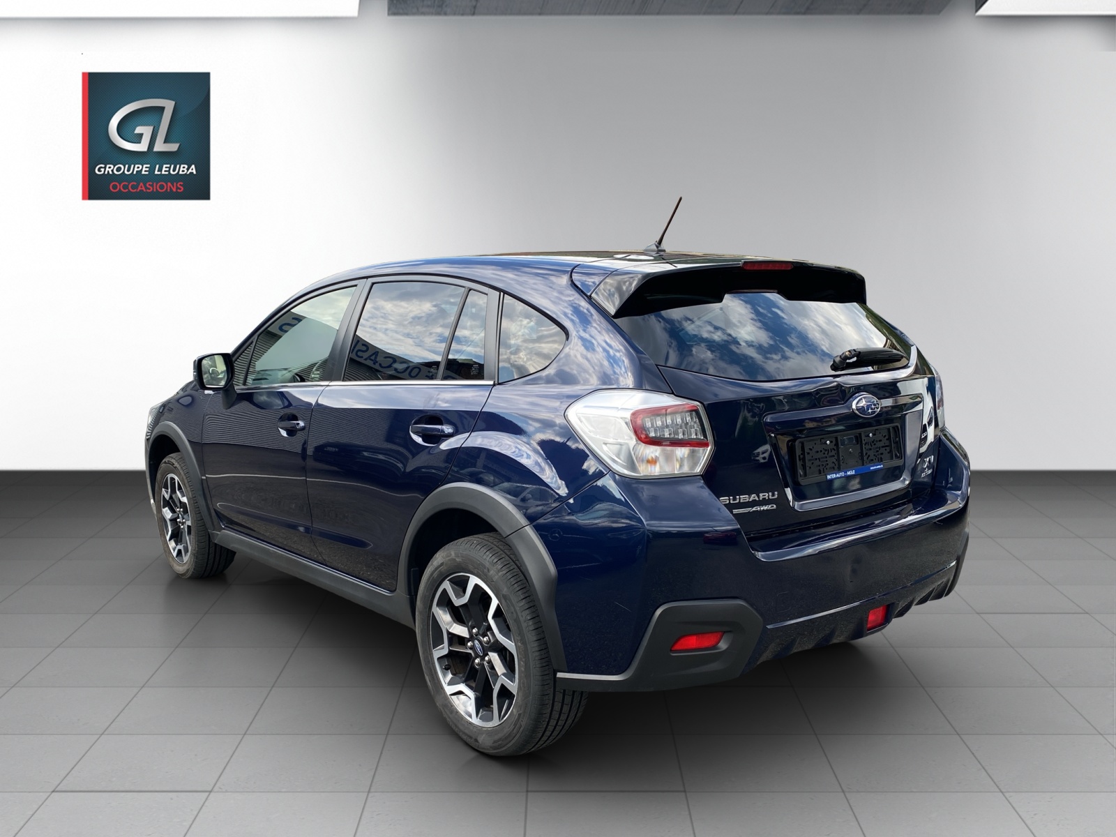 SUBARU XV 2.0 Swiss Three-showroom-element-3