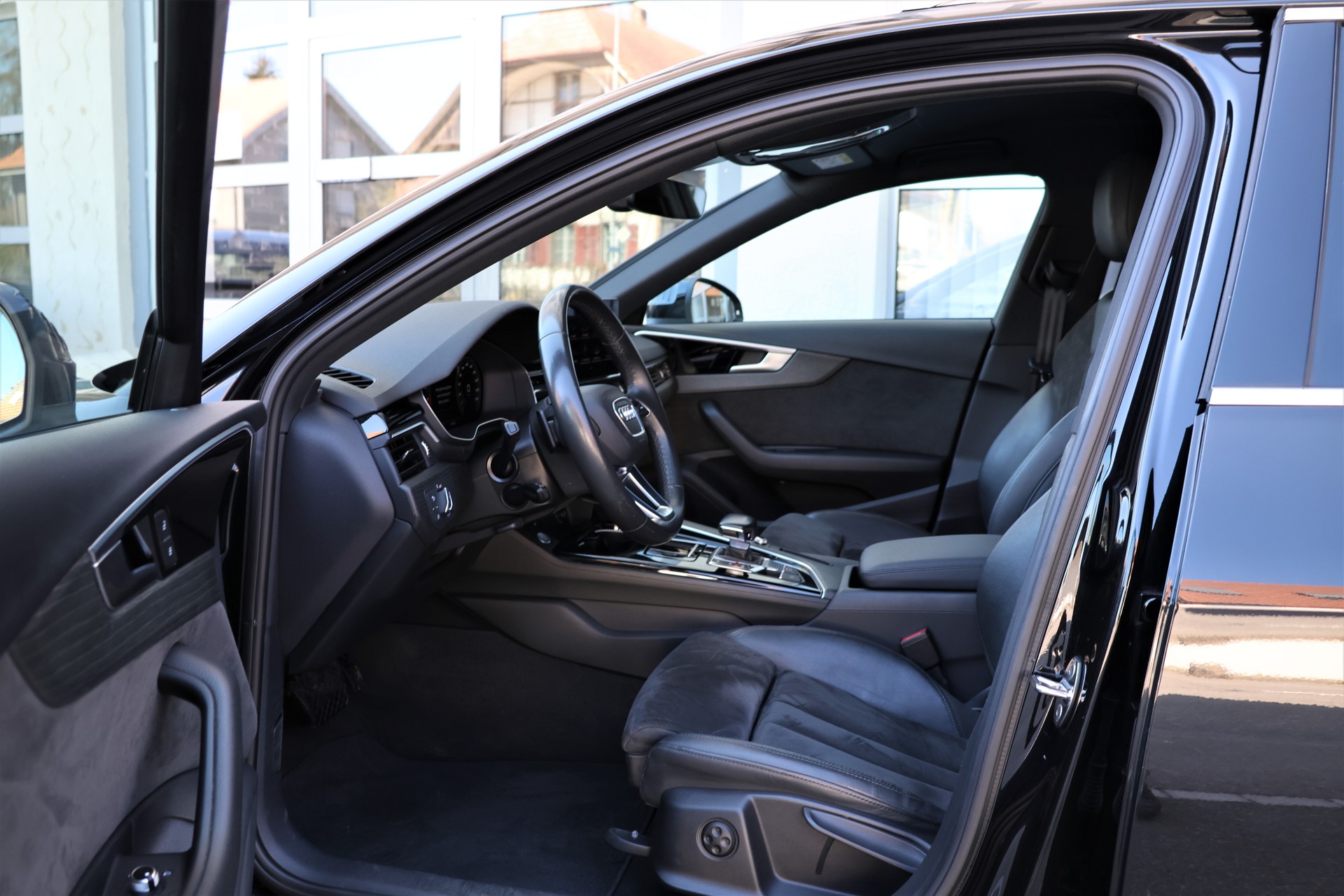 AUDI A4 allroad 45 TFSI quattro S-tronic-image-7