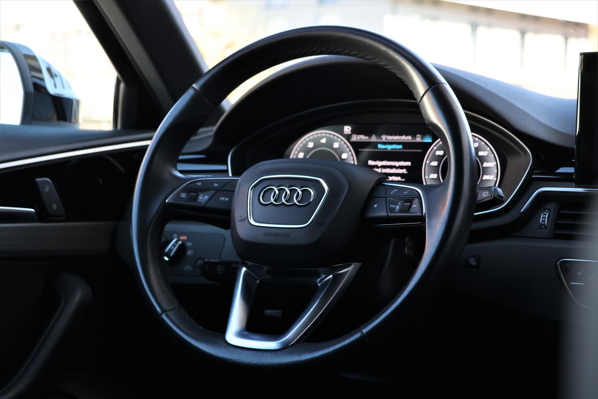AUDI A4 allroad 45 TFSI quattro S-tronic-image-14