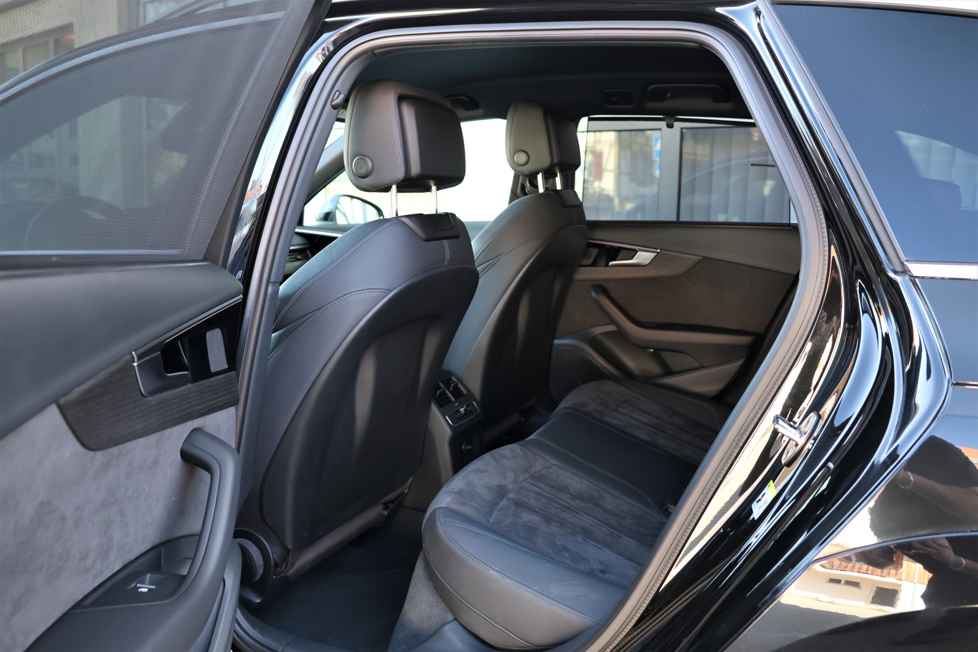 AUDI A4 allroad 45 TFSI quattro S-tronic-image-10