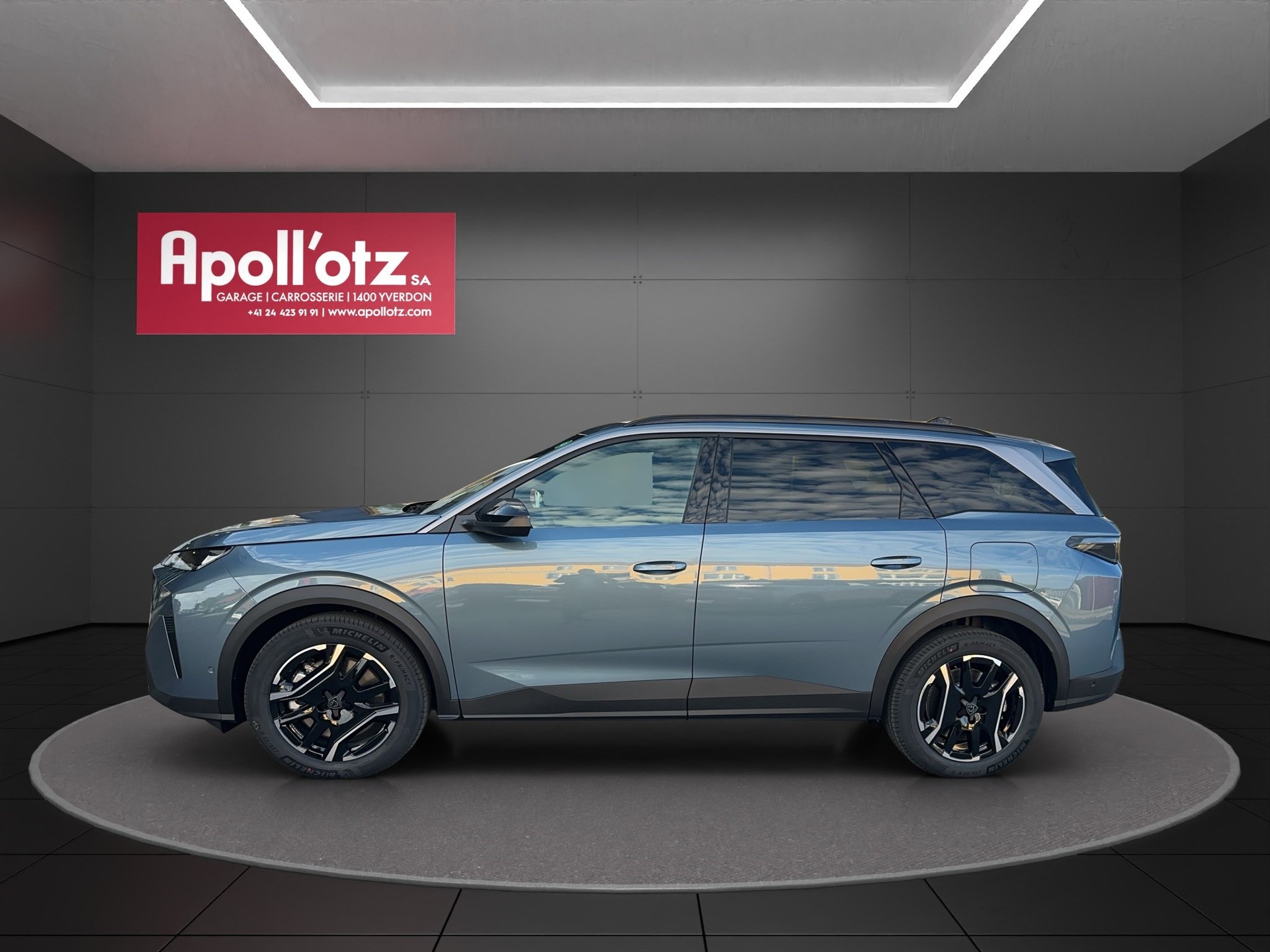 PEUGEOT 5008 210 73kWh Allure-showroom-element-1