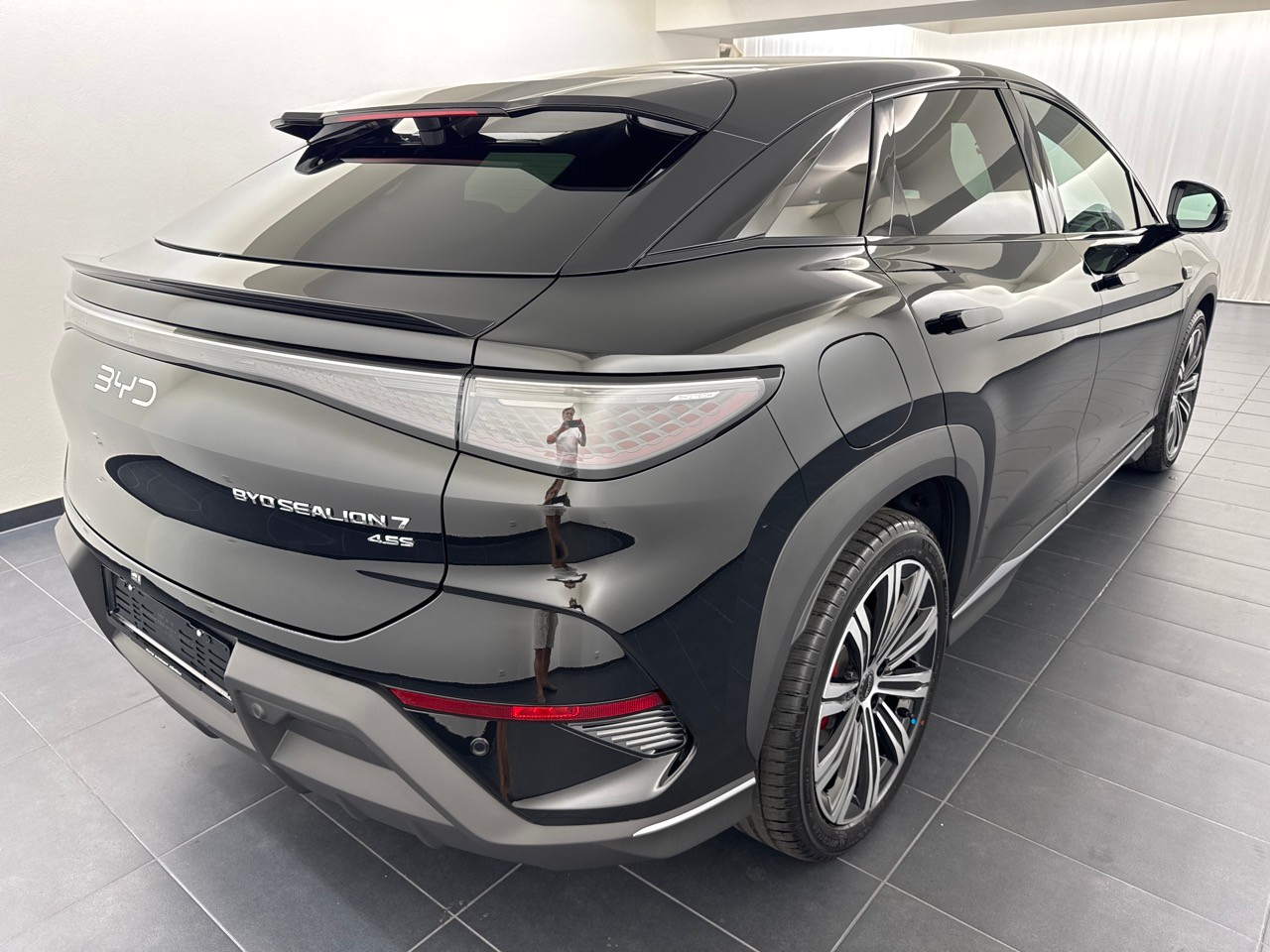 BYD Seal 91,3 kWh Excellence-showroom-element-2