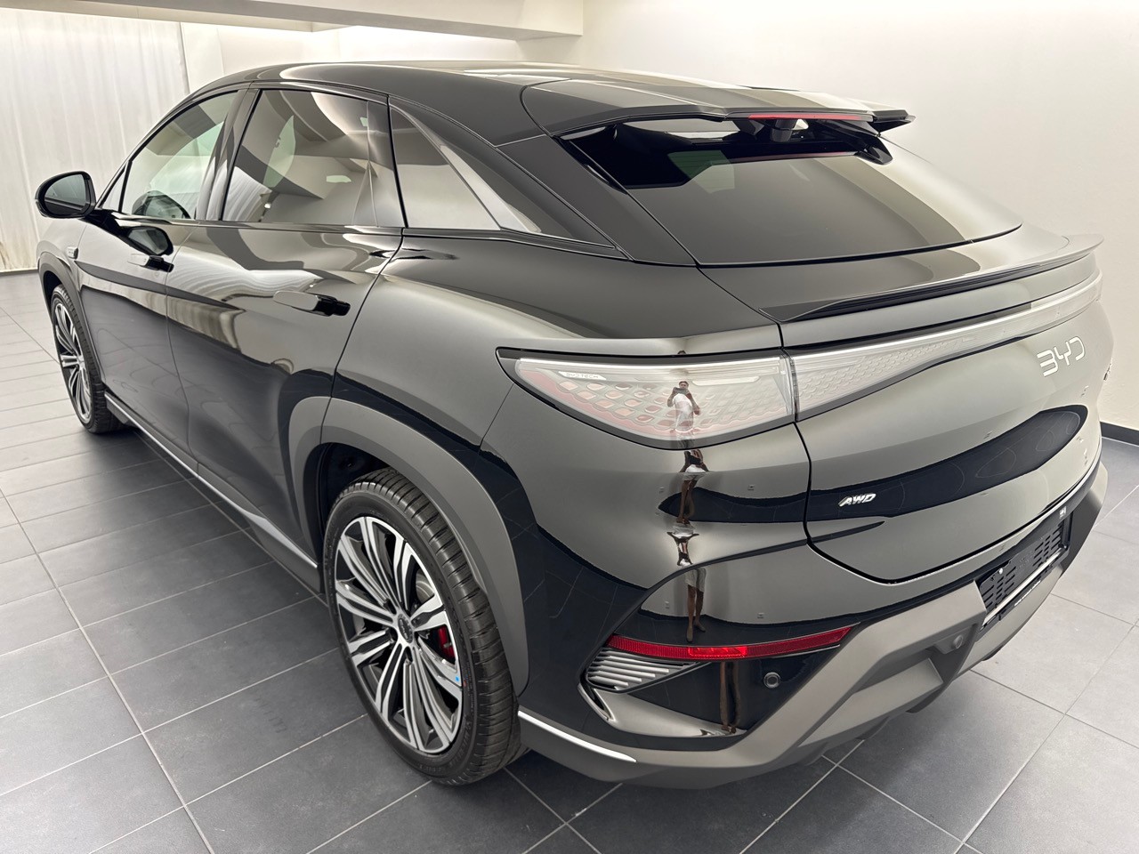 BYD Seal 91,3 kWh Excellence-showroom-element-1