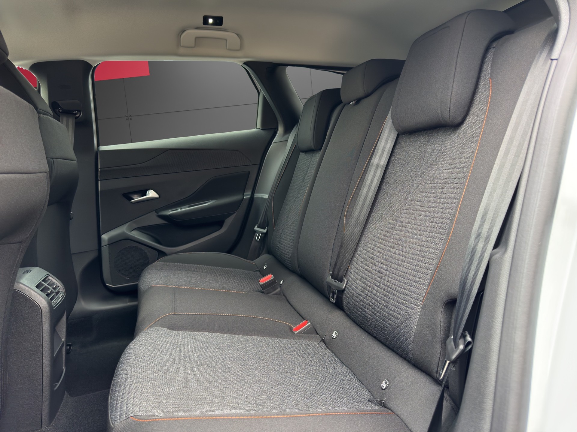 PEUGEOT 308 SW 1.2 HEV Style-image-6