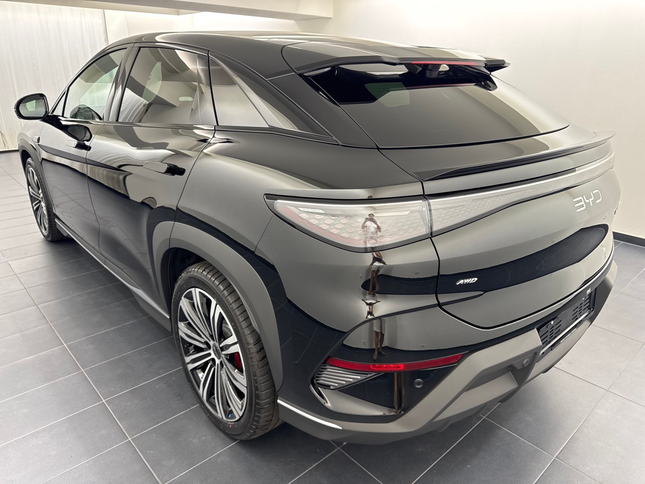 BYD Seal 91,3 kWh Excellence-showroom-element-1