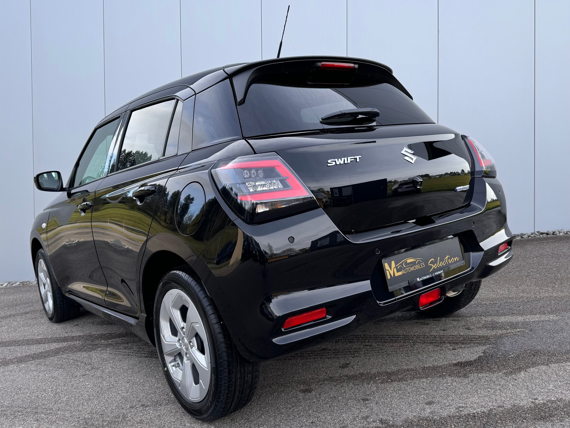 SUZUKI "NEW" Swift 1.2 Compact+ Hybrid 4x4-image-4