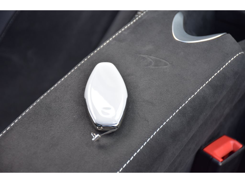 McLAREN 750S Coupé Performance 4.0 V8 SSG-image-27