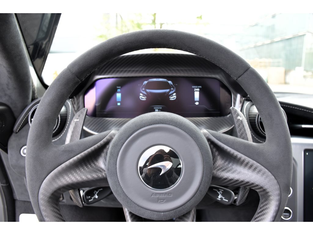 McLAREN 750S Coupé Performance 4.0 V8 SSG-image-24