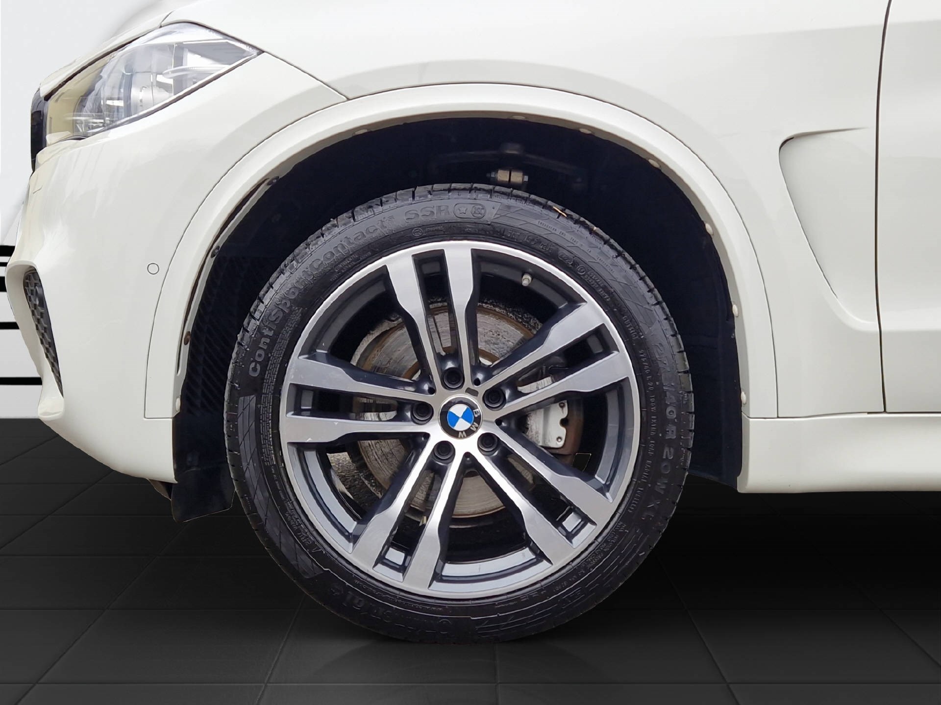 BMW X5 40d xDrive M Sport ** Frisch ab MFK & 12 Monate GARANTIE **-showroom-element-2
