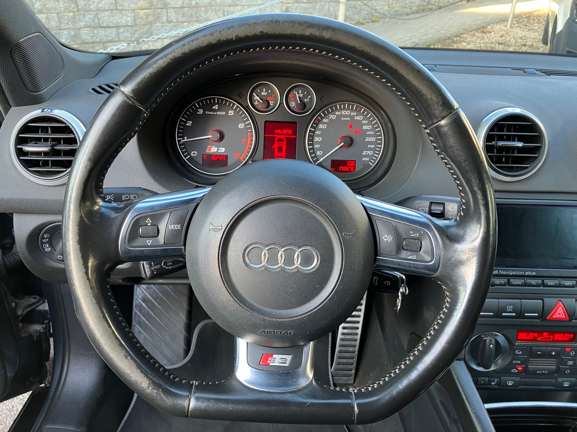 AUDI S3 2.0 Turbo FSI quattro-image-8