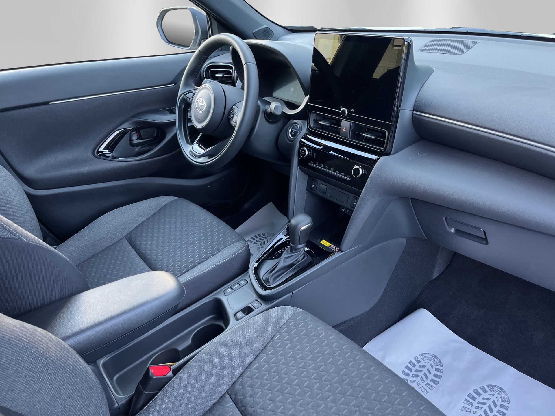TOYOTA Yaris Cross 1.5 Trend e-CVT AWDi-image-12