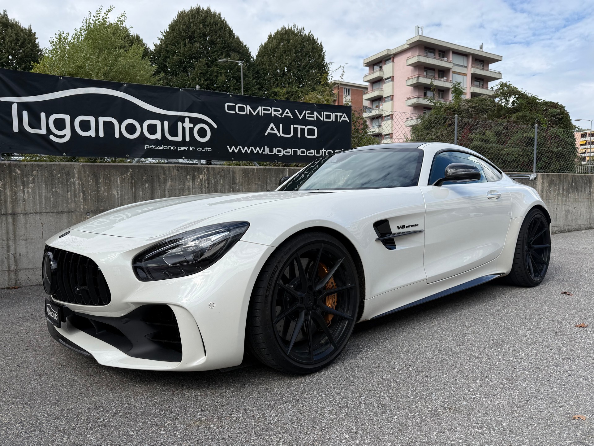 Mercedes-Benz AMG GT 電動乗用車 ホワイト Mercedes-AMG GT-R 電動乗用ラジコンカー（ホワイト）｜ サークルトイズ