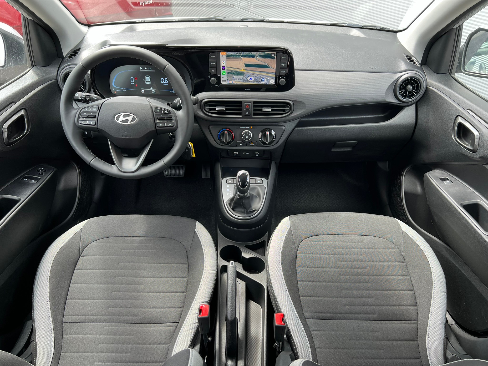 Image HYUNDAI I10 i10 1.2 Amplia Aut.