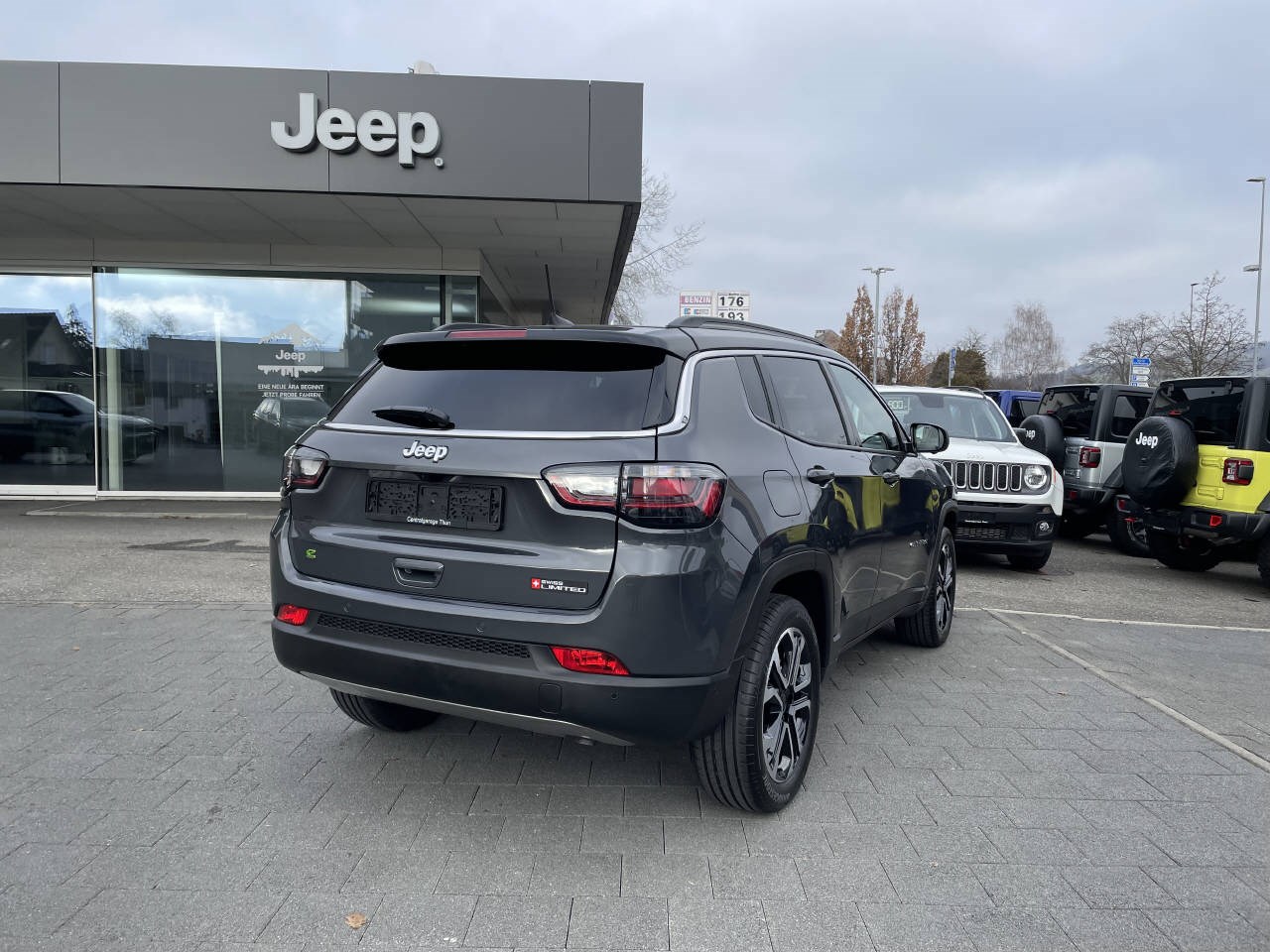 JEEP Compass 1.5 Turbo Swiss Limited Plus-image-2