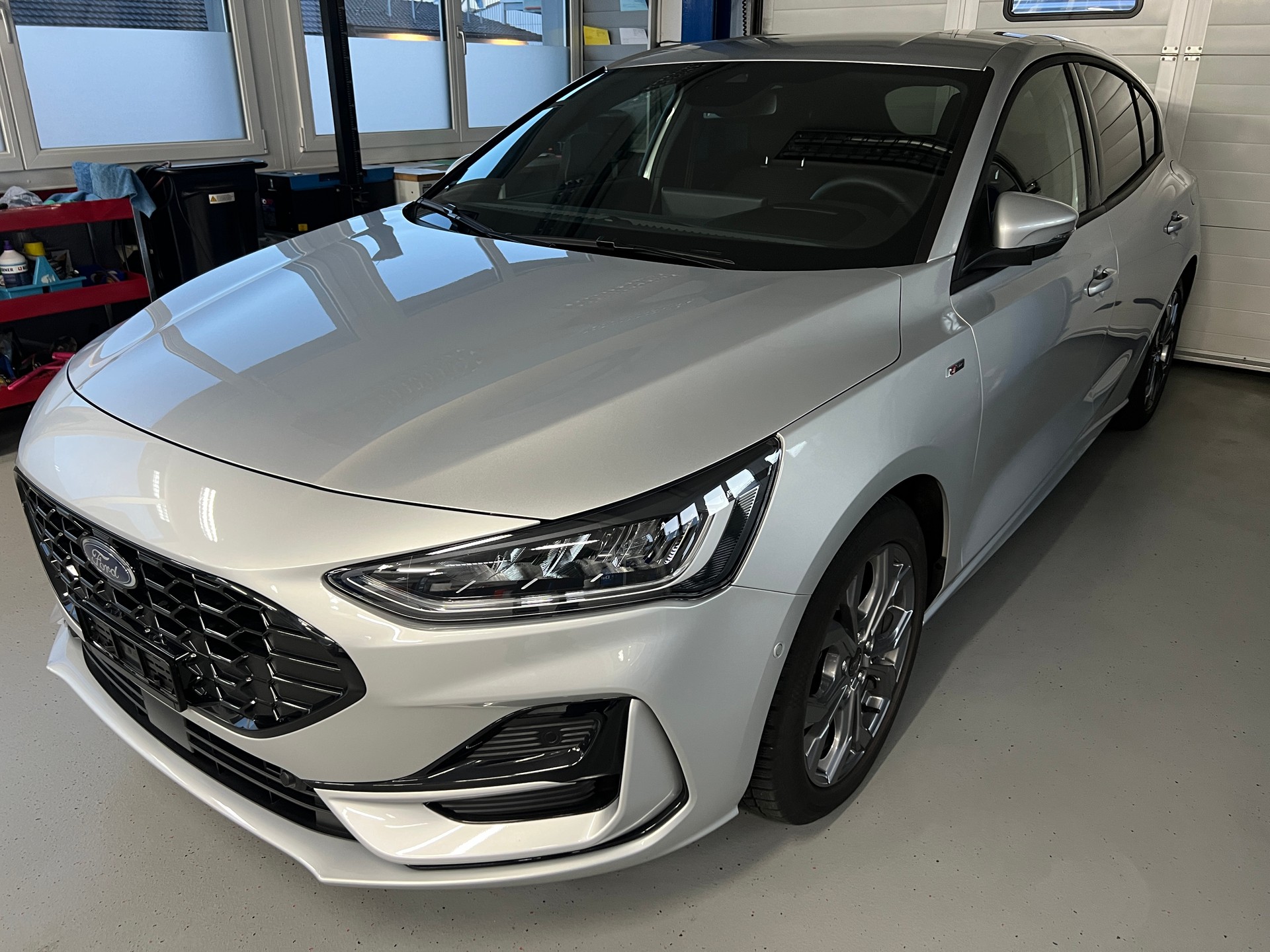 FORD Focus 1.0 MHEV ST-Line X Automat