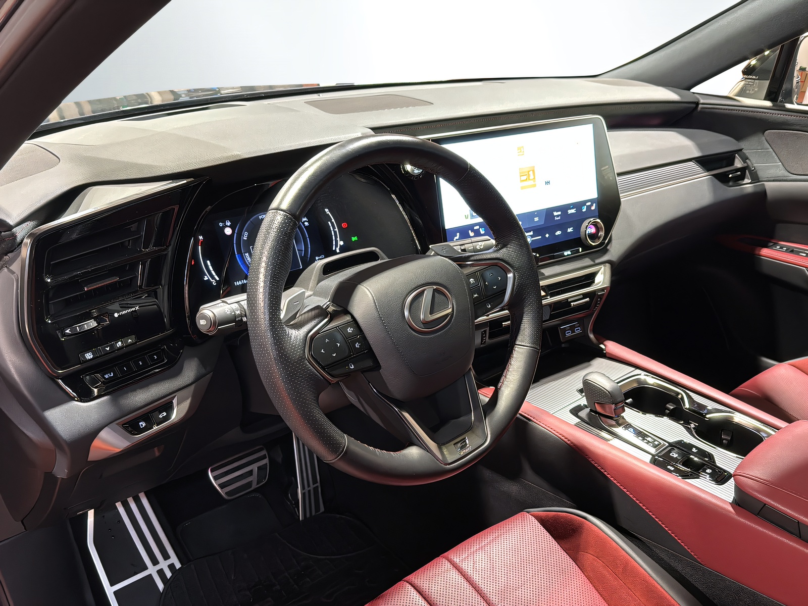 LEXUS RX 500h F Sport AWD-image-7