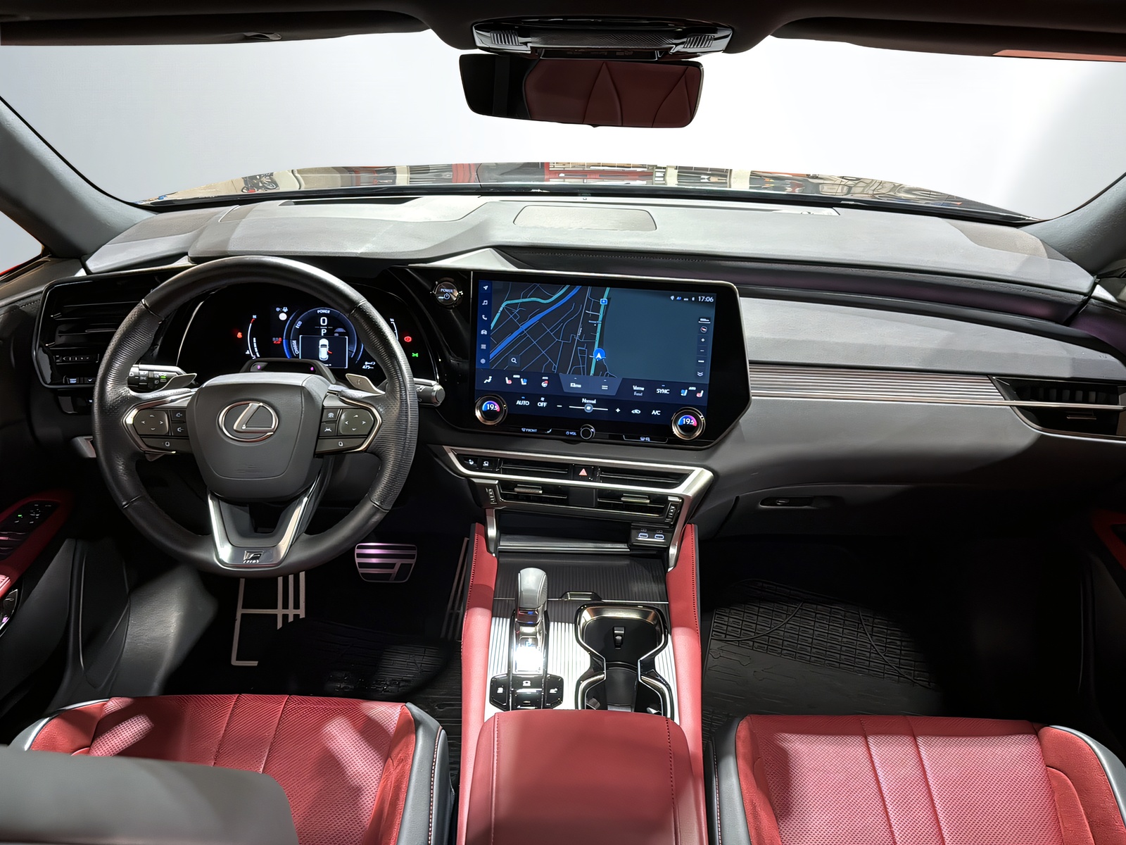 LEXUS RX 500h F Sport AWD-image-12