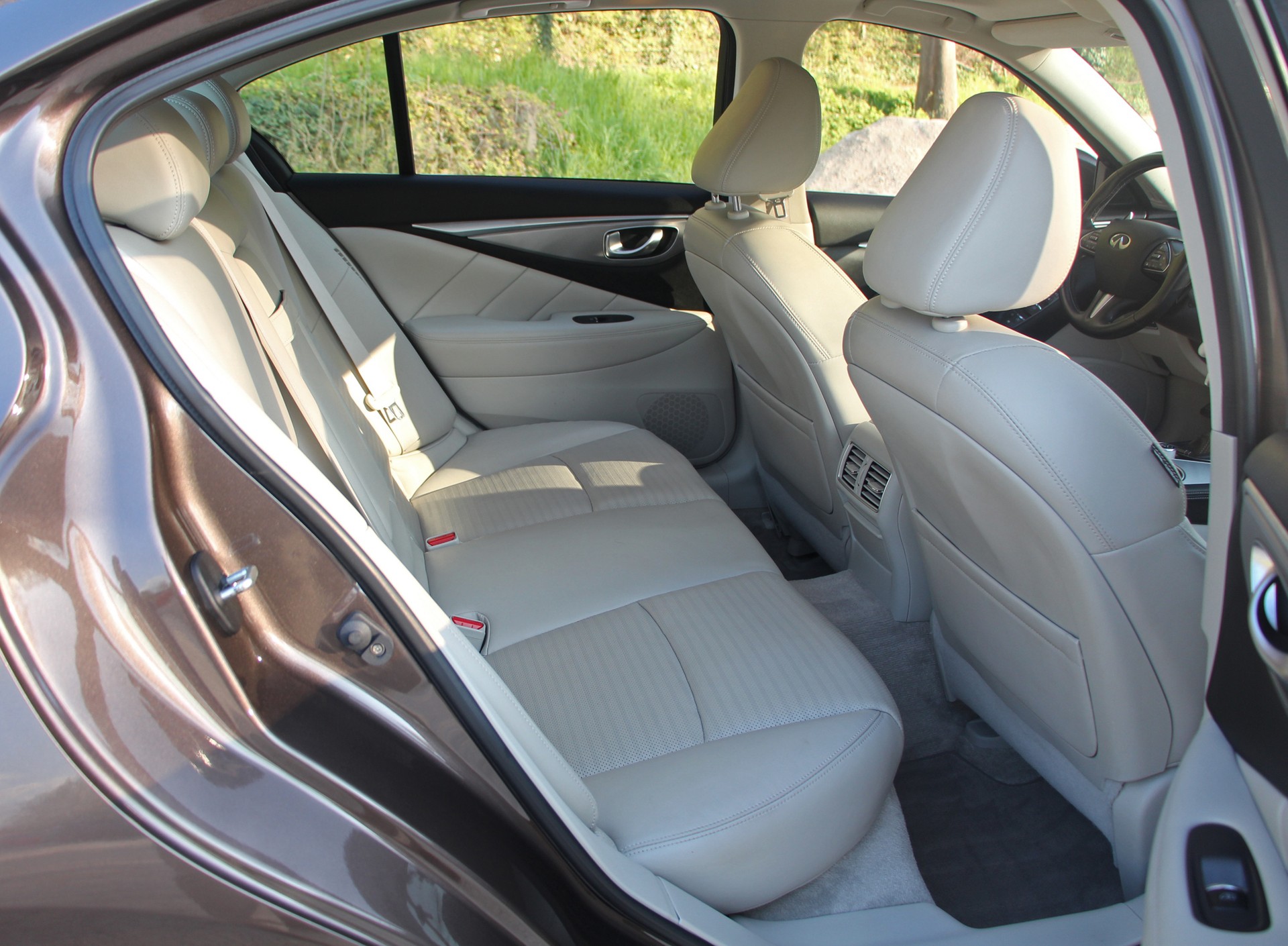 INFINITI Q50S 35h AWD Automatic-image-11
