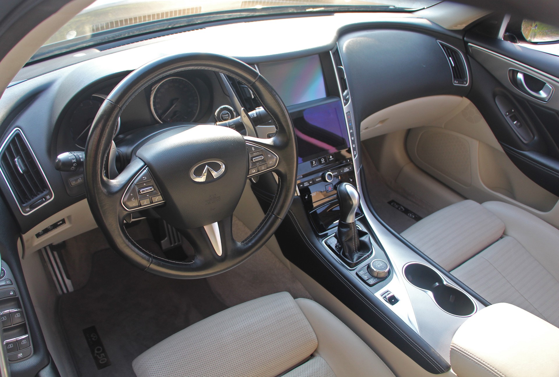 INFINITI Q50S 35h AWD Automatic-image-6