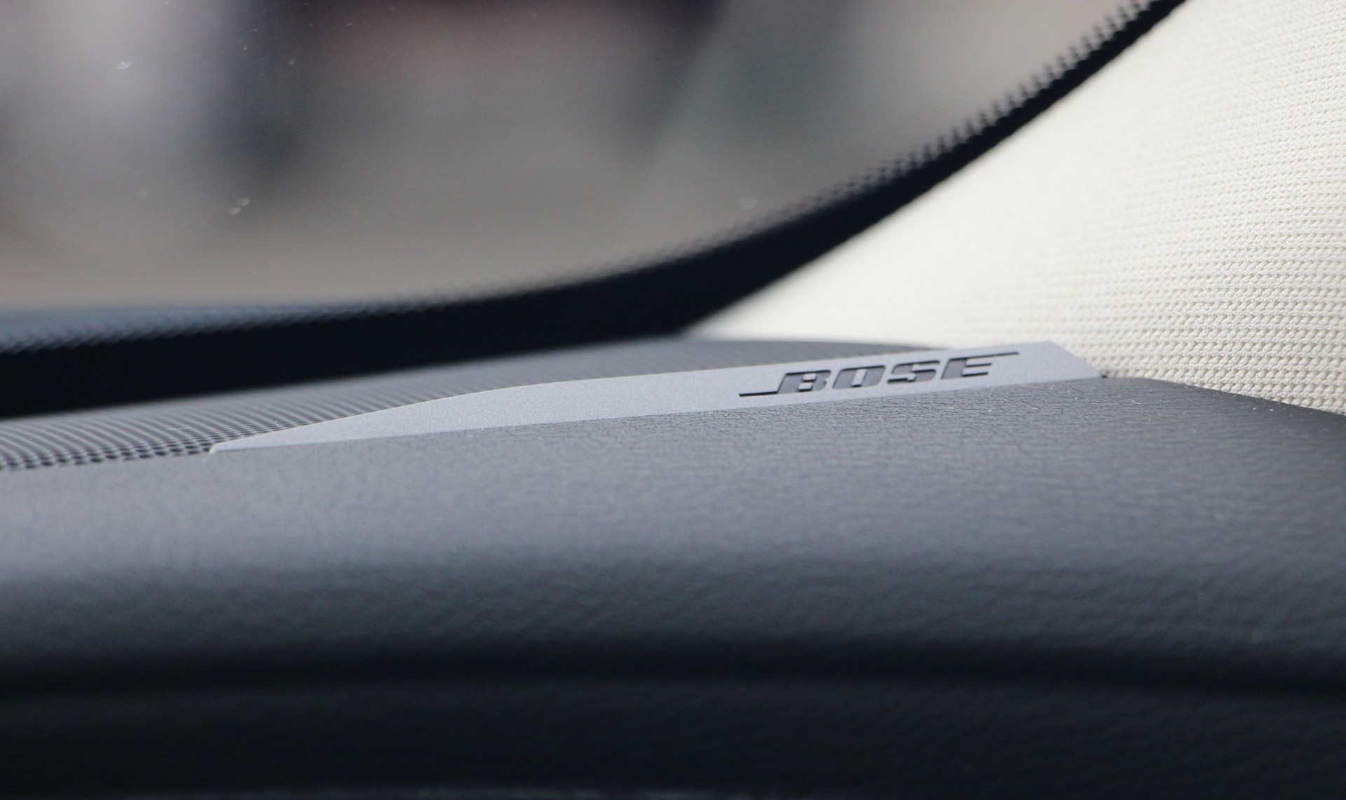 INFINITI Q50S 35h AWD Automatic-image-15