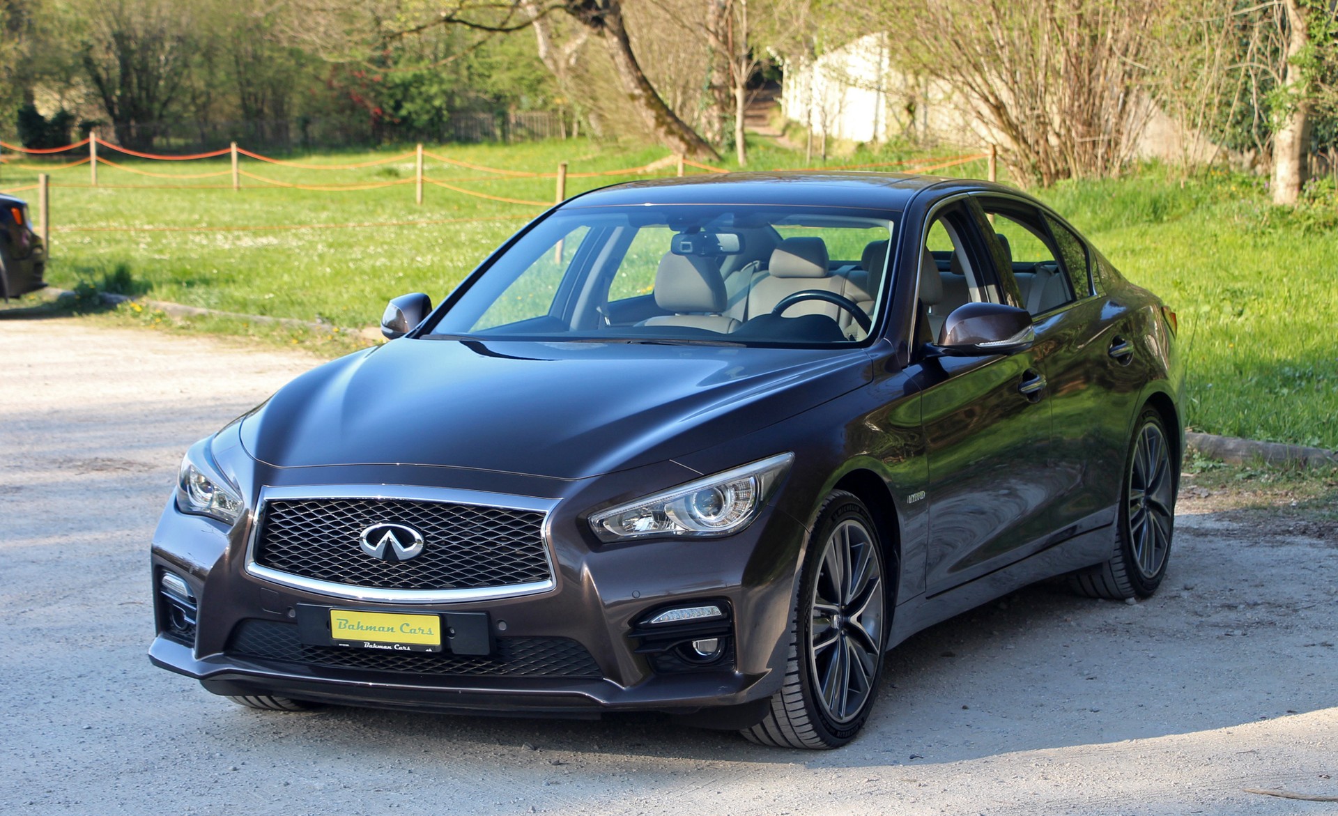 INFINITI Q50S 35h AWD Automatic-image-4