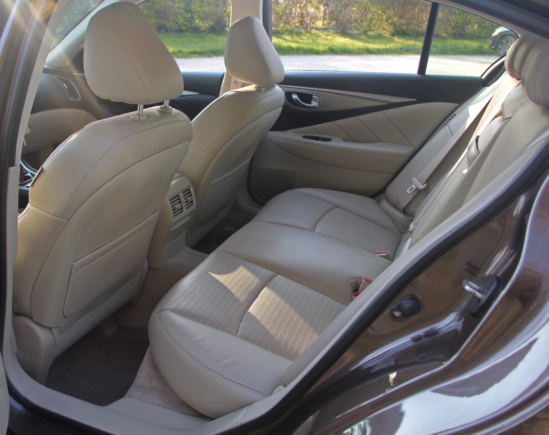 INFINITI Q50S 35h AWD Automatic-image-8