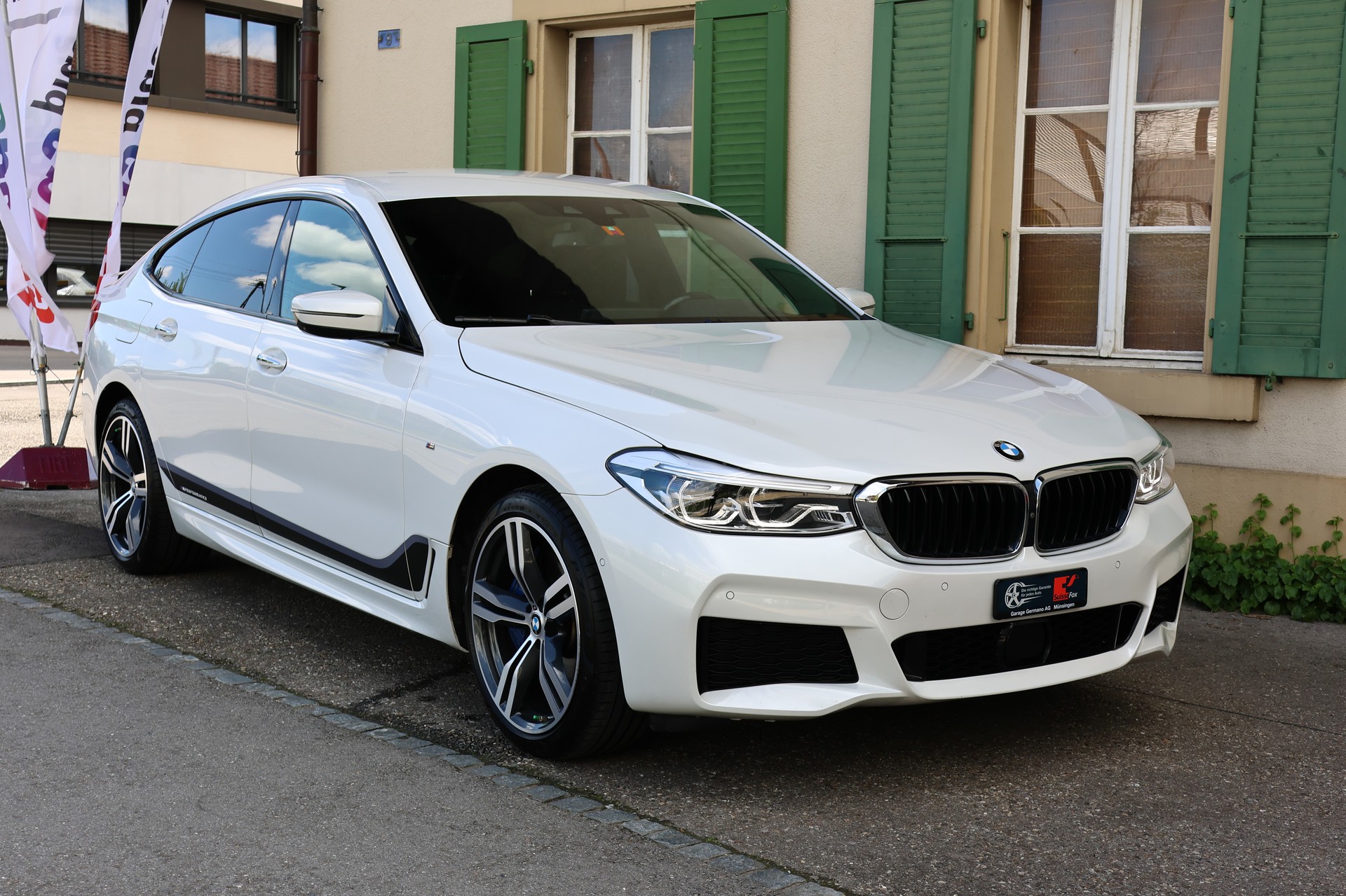 BMW 640i GT xDrive Steptronic M-Sport-showroom-element-3
