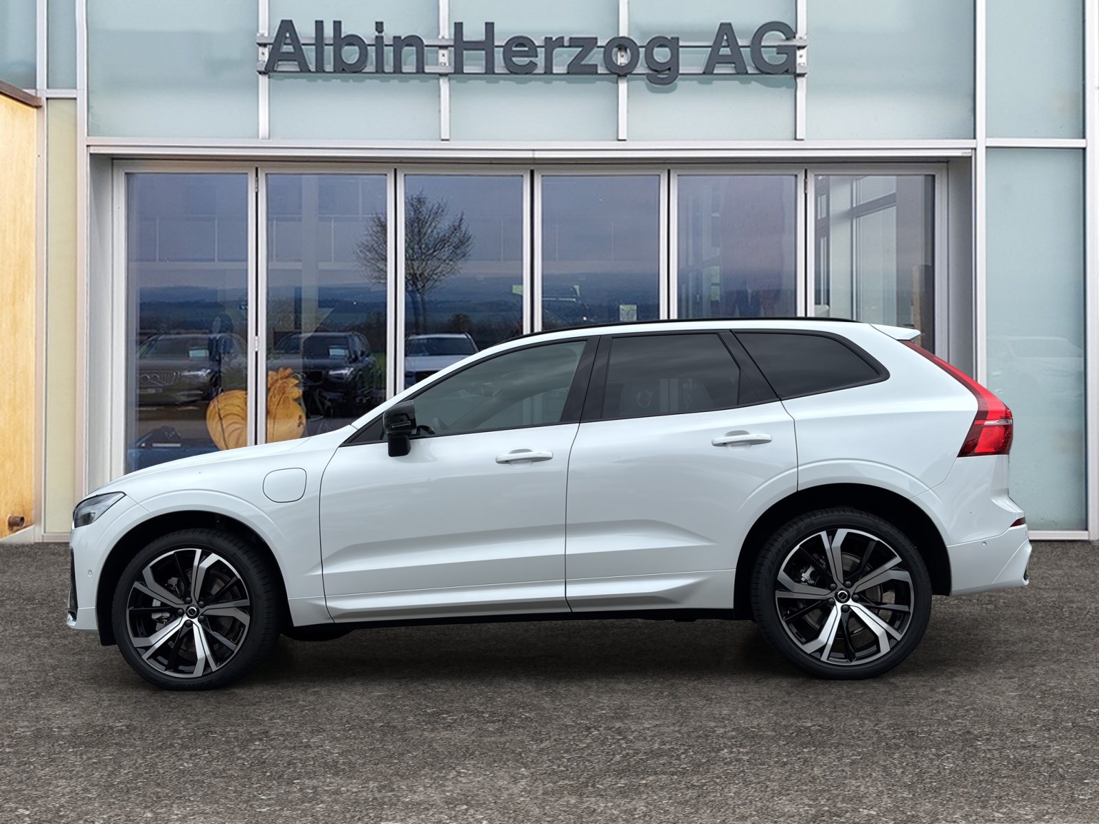 VOLVO XC60 2.0 T6 TE XCENTRIC eAWD-showroom-element-1
