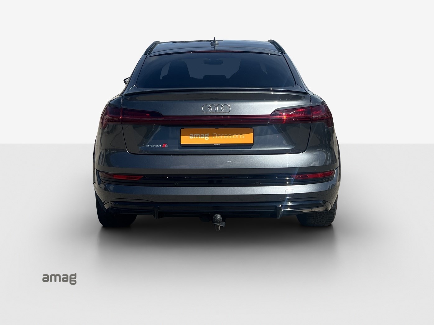 AUDI e-tron S Sportback quattro-showroom-element-3