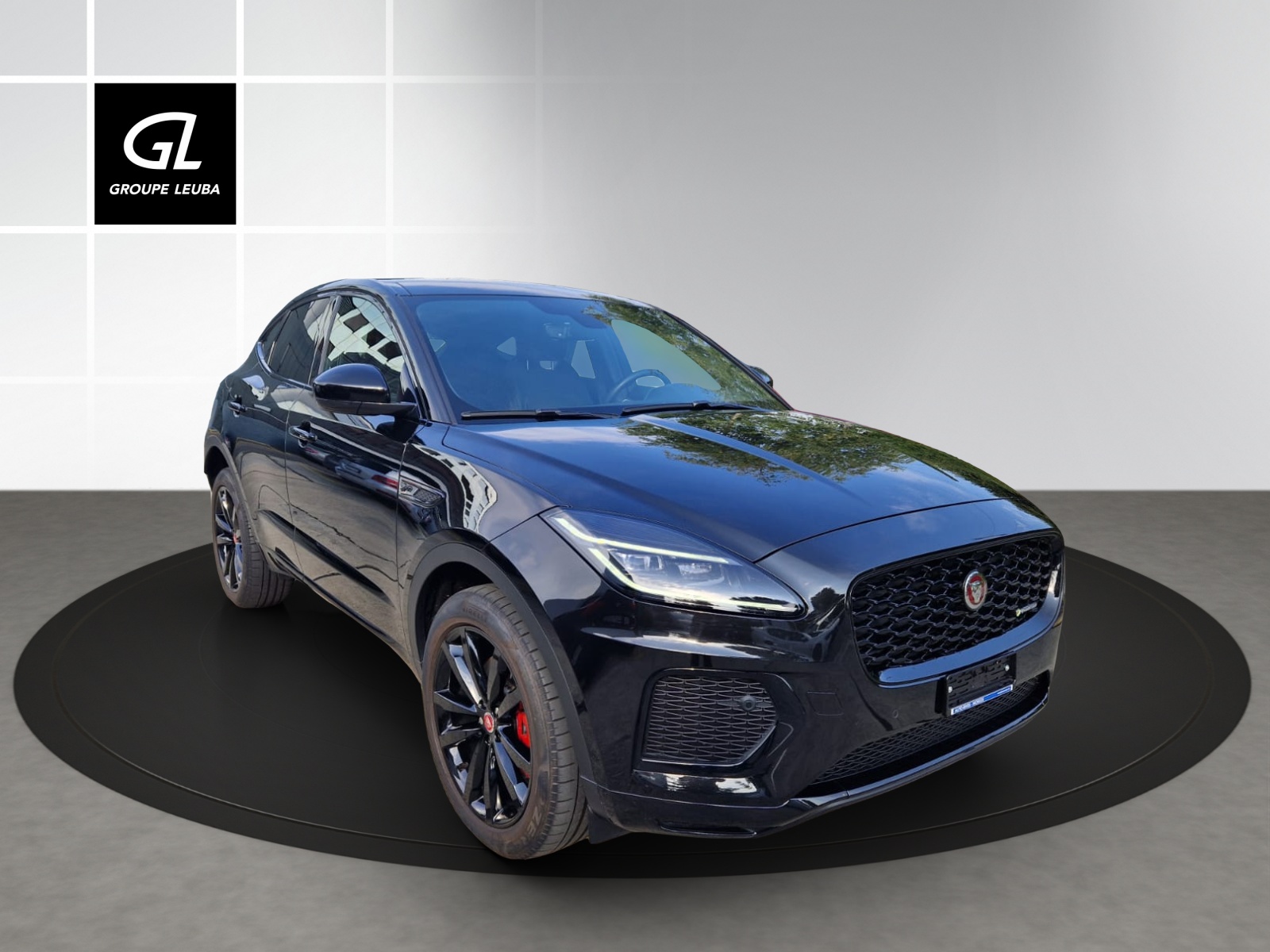 Photo JAGUAR E-PACE E-Pace 1.5 P300e R-Dynamic AWD SE