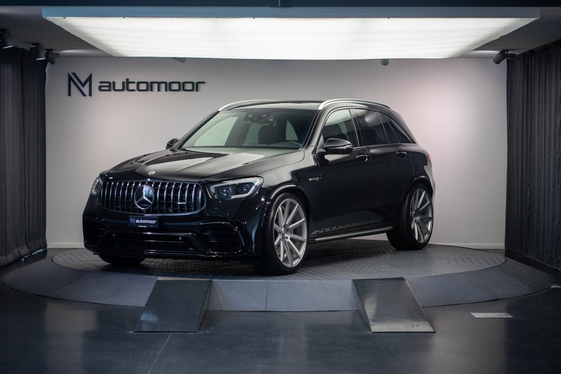 MERCEDES-BENZ GLC 63 AMG 4Matic 9G-Tronic *22" Corspeed Felgen* *Panorama* *Keyless*
